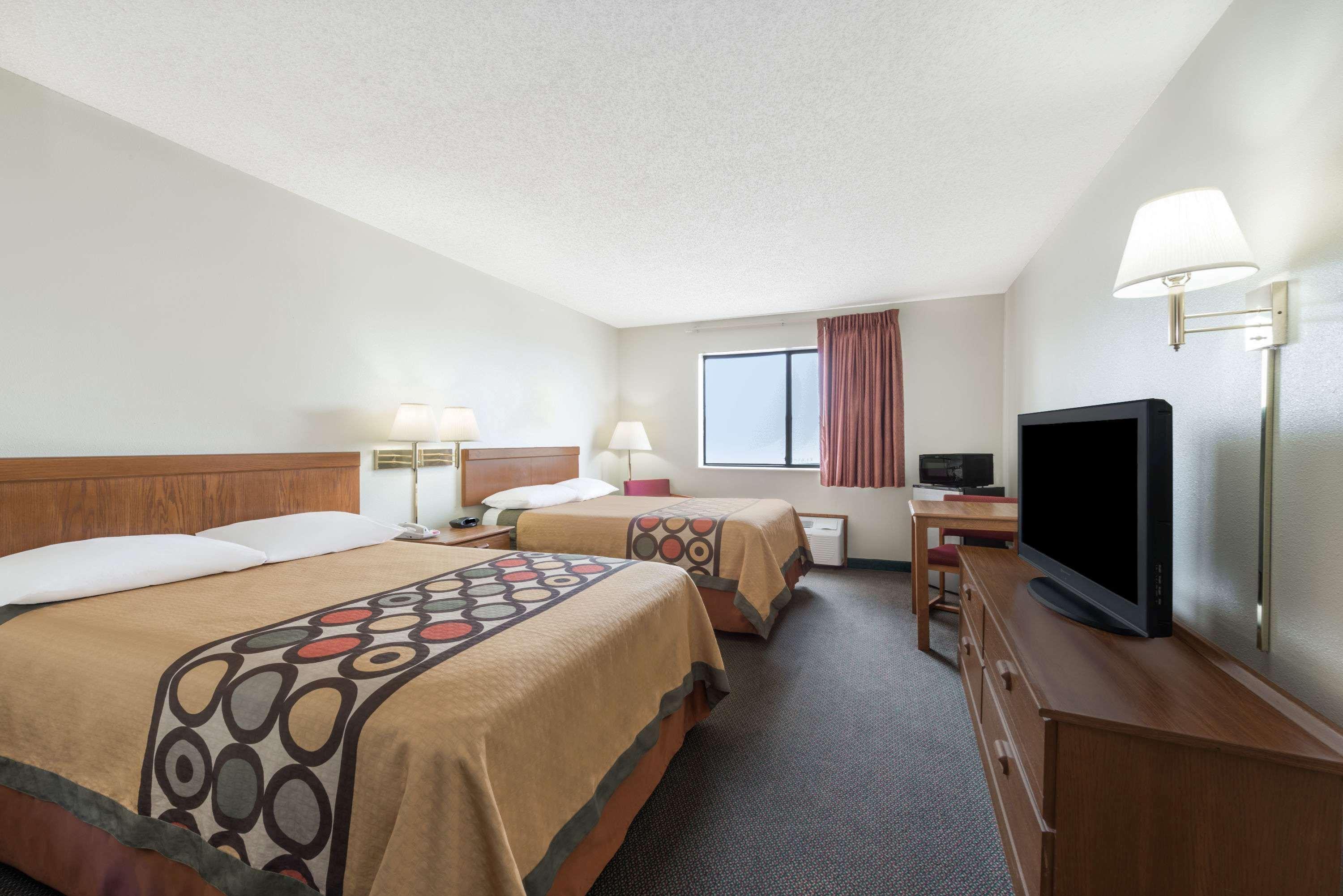 Super 8 By Wyndham Smithville Lake Dış mekan fotoğraf